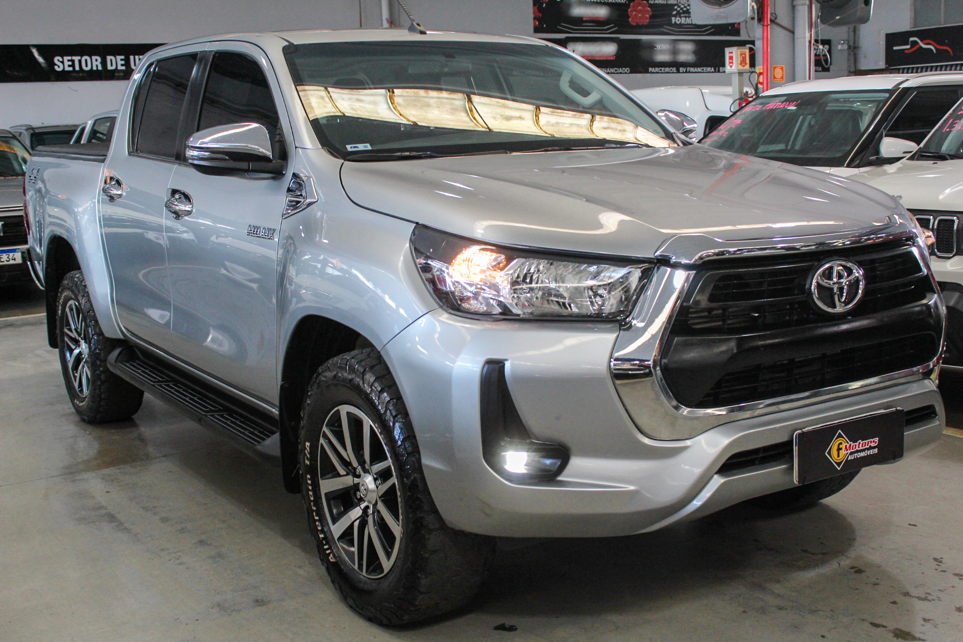 Hilux CD SR 4x4 2.8 TDI Diesel Aut. Automático Diesel Picape 4P 